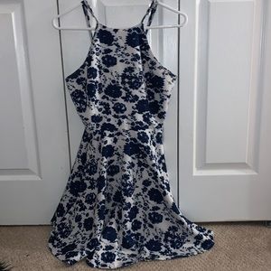 women’s lulu’s dress
